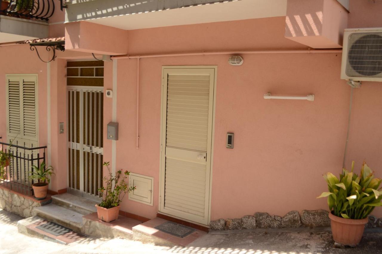 Casa Mare Naxos Flat - Home Holiday Giardini Naxos Exterior foto